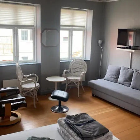 Byens Bed And Bath 2*