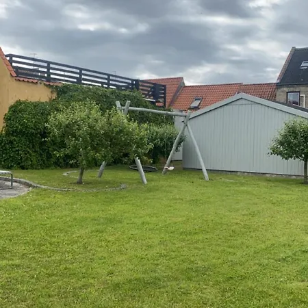 Byens Bed And Bath 2*